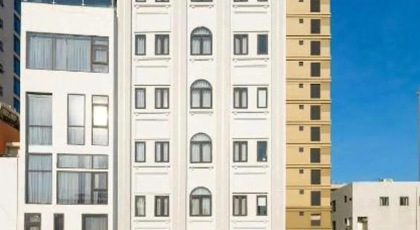 Bella Merry Hotel Da Nang 4*,  Vietnam