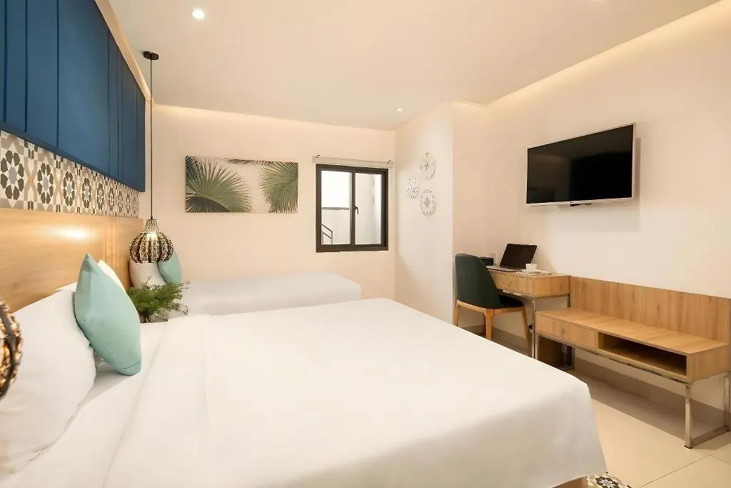 Bella Merry Hotel Da Nang 4*,
